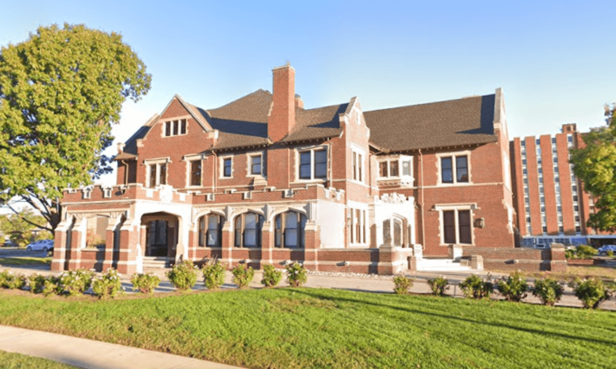 Historic Home Renovation: Preserving Charm While Upgrading